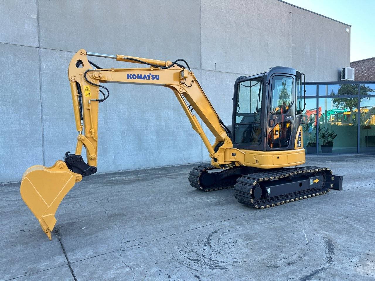 Midi excavator Komatsu PC40MR-2 Diesel 2012