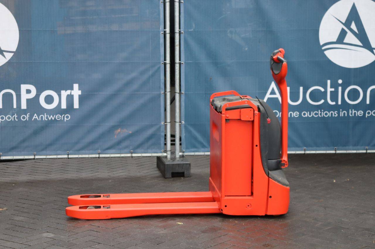 Linde Electric Pallet Truck
