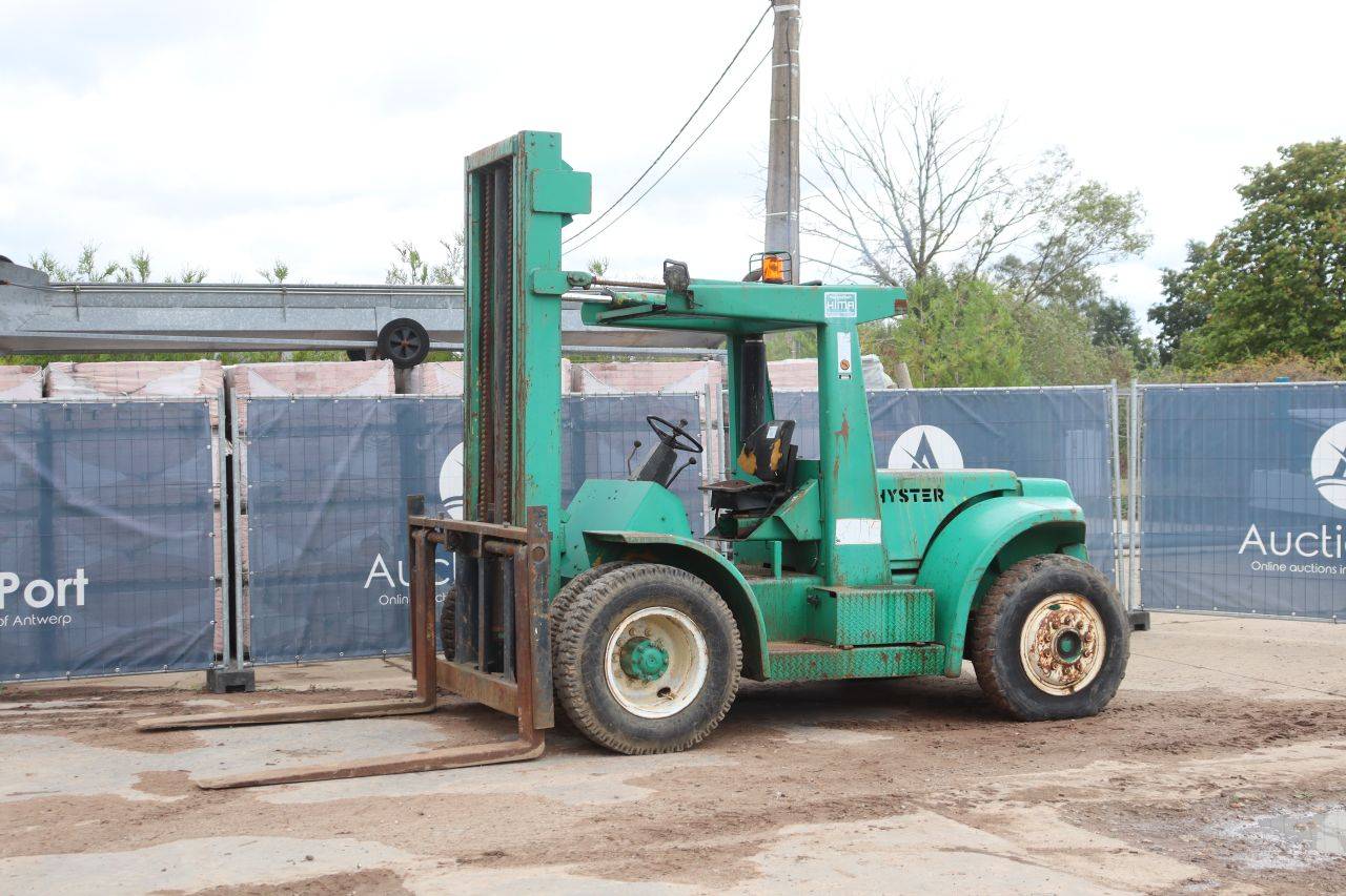 Carrello elevatore fuoristrada Hyster Diesel 7480 kg 4,63 m 1979
