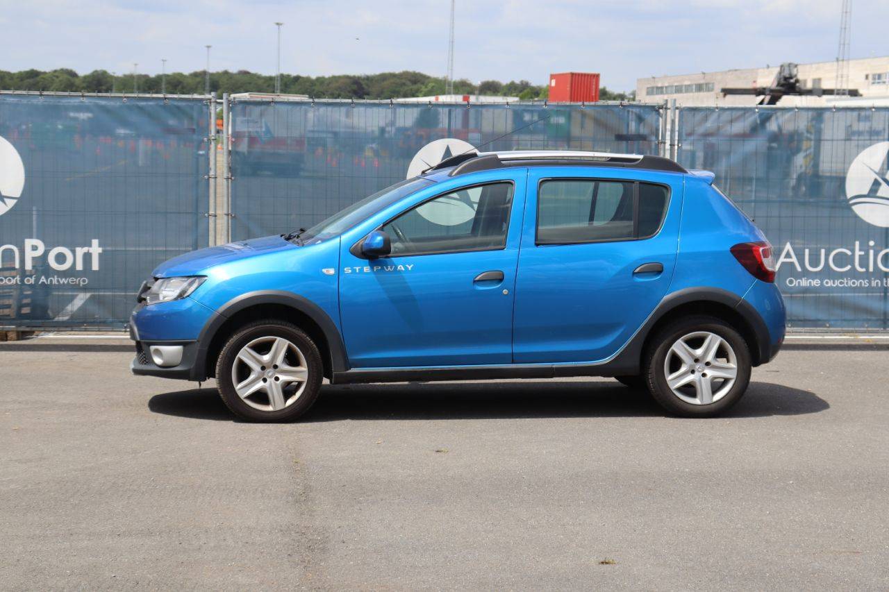 SUV Dacia Sandero Petrol 90hp 2016 (Margin)