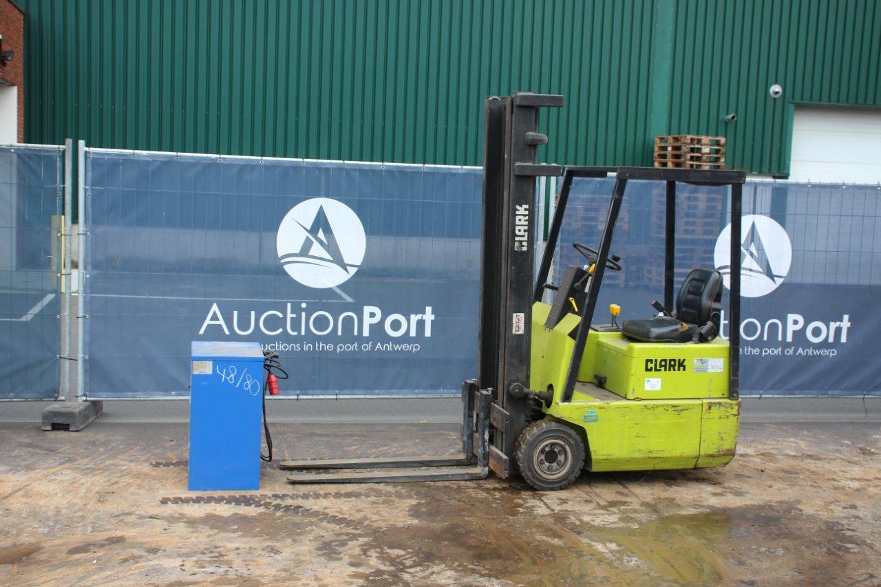 Forklift Clark TM10N Electric 1000kg 3.72m 1994