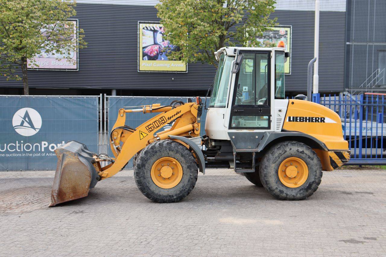 Pala gommata diesel Liebherr L 509, anno 2005