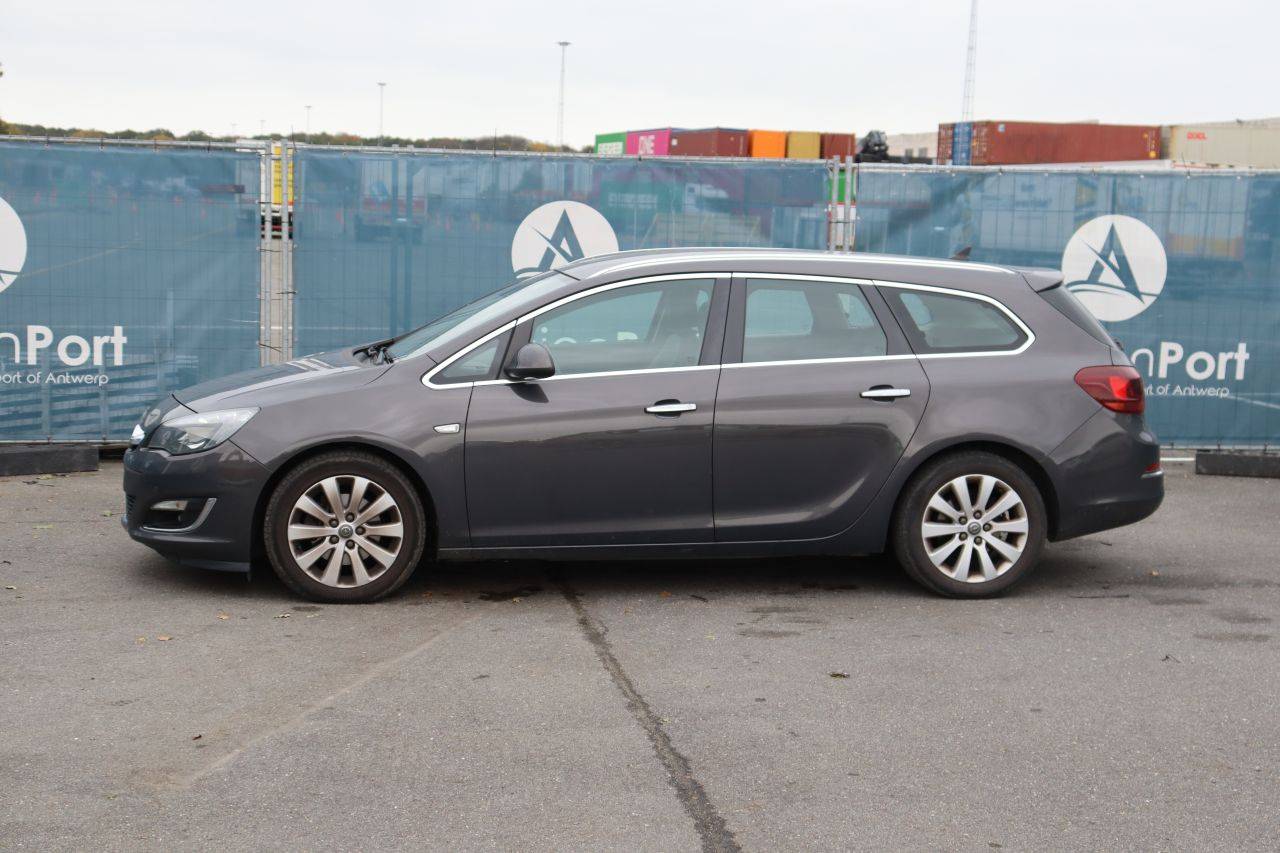 Opel Astra Sports Tourer Diesel Kombi 110 PS 2013 (Margin)