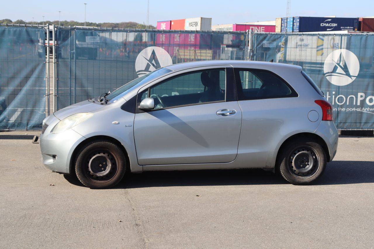 Passenger car Toyota Yaris Diesel 90hp 2008 (Margin)
