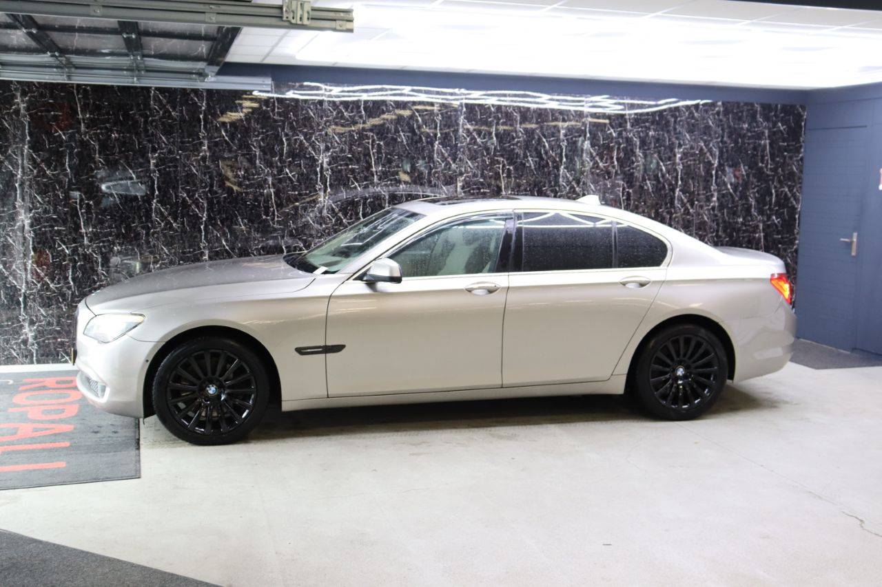 Passenger car BMW 750I XDRIVE Petrol 2011