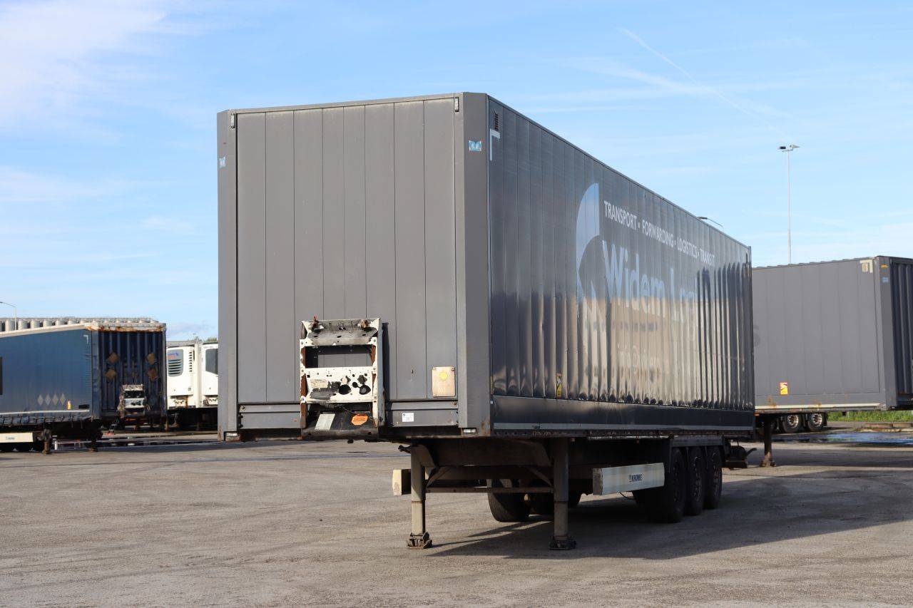 Semi-remorque fermée Krone SD 39000kg