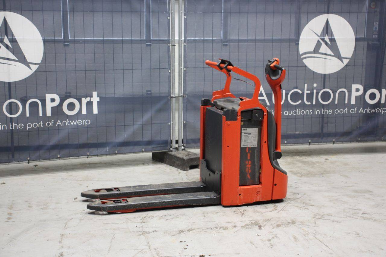 Fenwick T16L Electric Pallet Truck