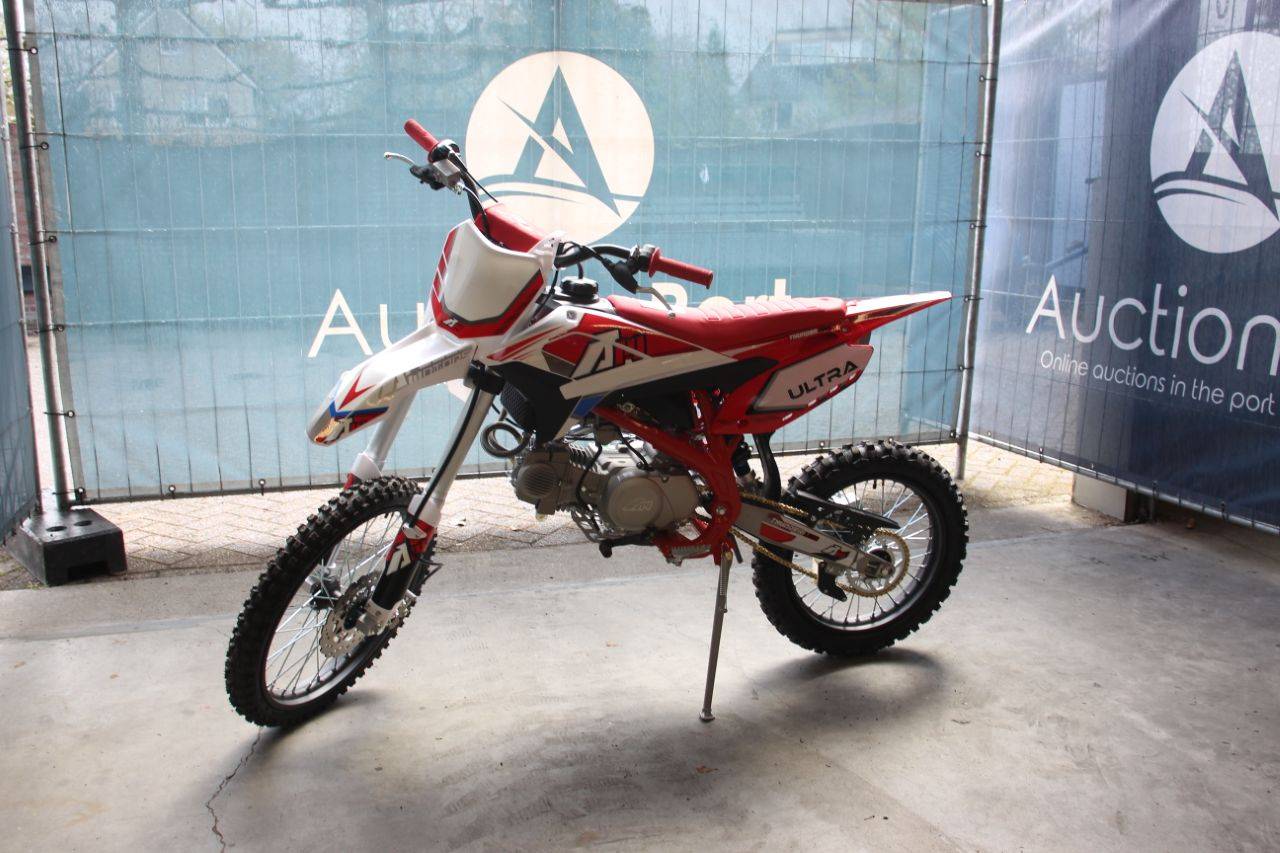 Dirt Bike AM Thunder 150 Ultra Petrol 150cc New