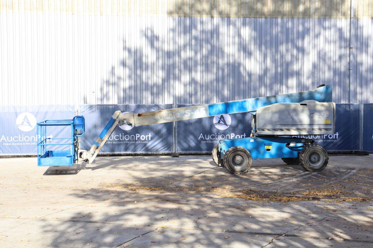 Genie S-45 Diesel 15.72m Telescopic Boom Lift 2003