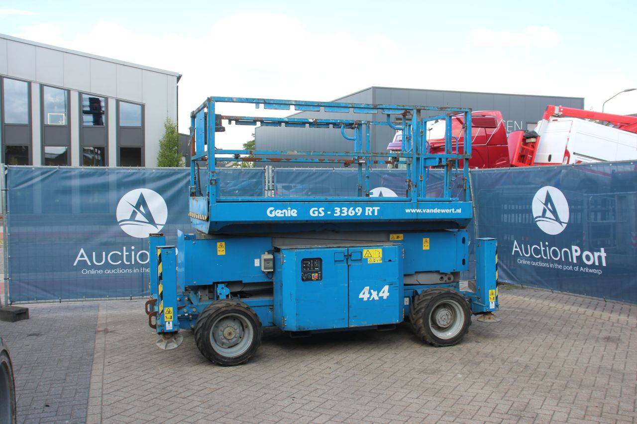Scissor Lift Genie GS3369RT 4x4 Diesel 12m 2014