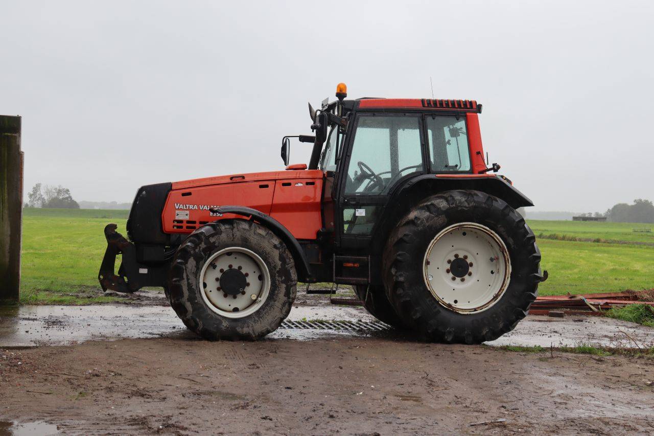 Traktor Valtra Valmet 8350 Diesel 2000