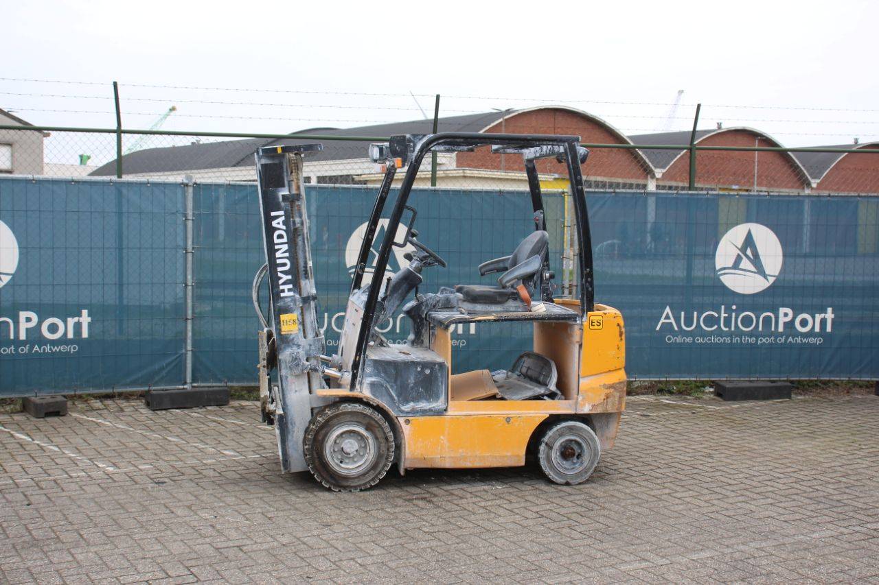 Hyundai Electric Forklift