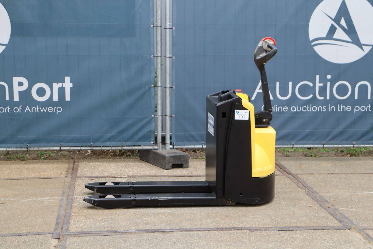Pallet truck Hyster P1.6 Electric 1600kg 2018