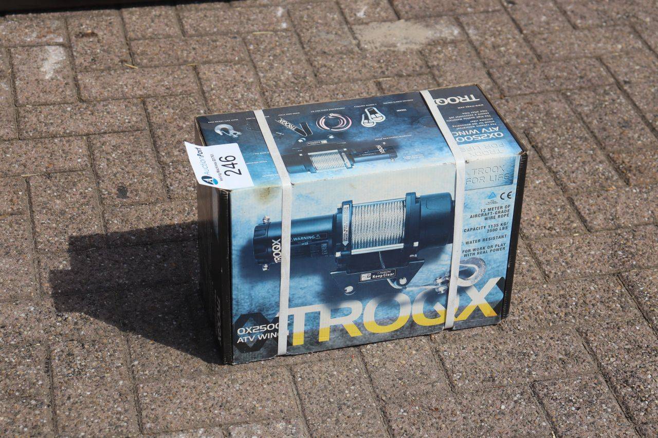 Cabrestante eléctrico Troqx QX2500 de 1135 kg y 12 m (nuevo)
