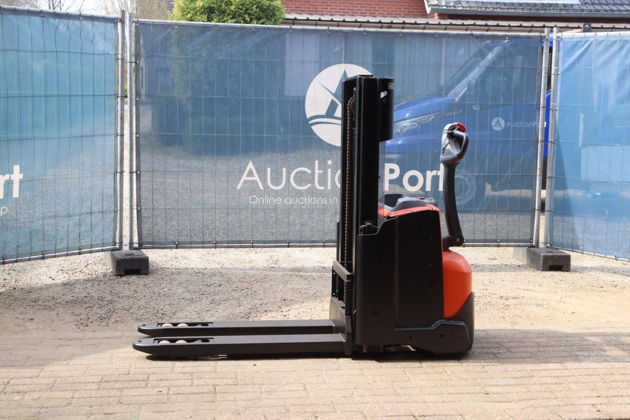 Toyota SWE200D Electric Stacker 1000kg 2022