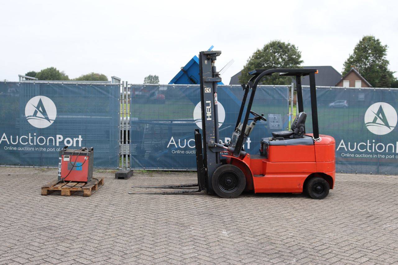 Gabelstapler Heli CPD25J3 Elektro 2500kg 3,3m 2009