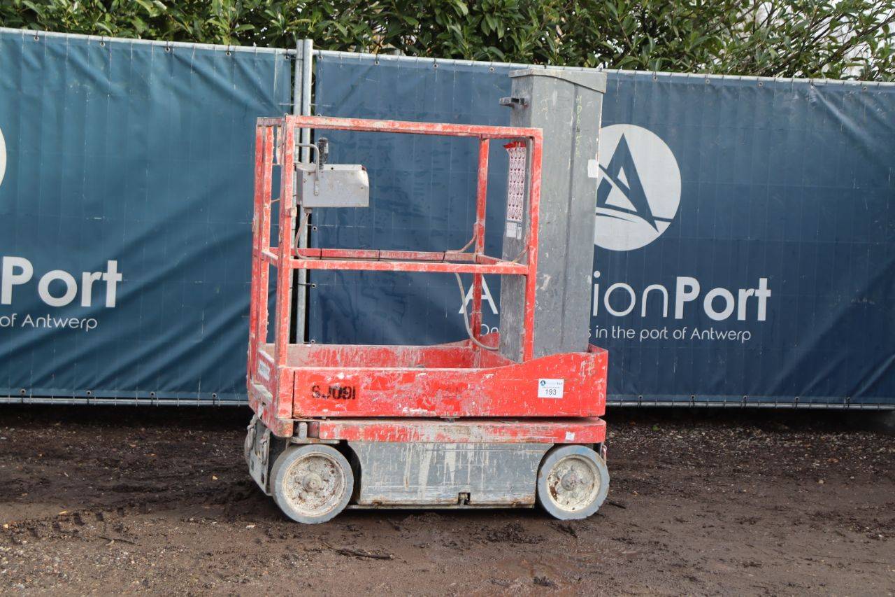 Skyjack SJ091 Electric Mast Lift 7.79m 