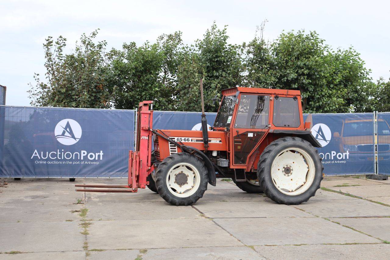 Tracteur diesel Fiat 65-66DT