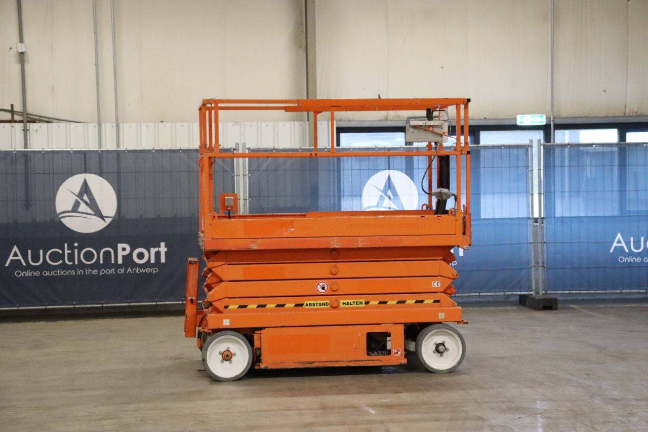Scissor Lift Skyjack SJ III-4626 Electric 9.92m 2011