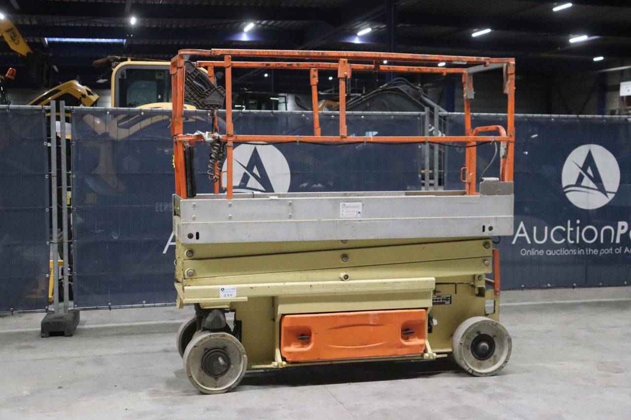 Piattaforma a forbice JLG 2030ES elettrica 8,10 m 2007