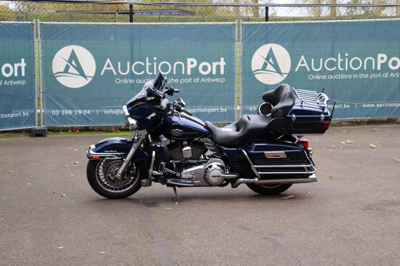 Motorcycle Harley-Davidson ULTRA CLASSIC Petrol 2012 (Margin)
