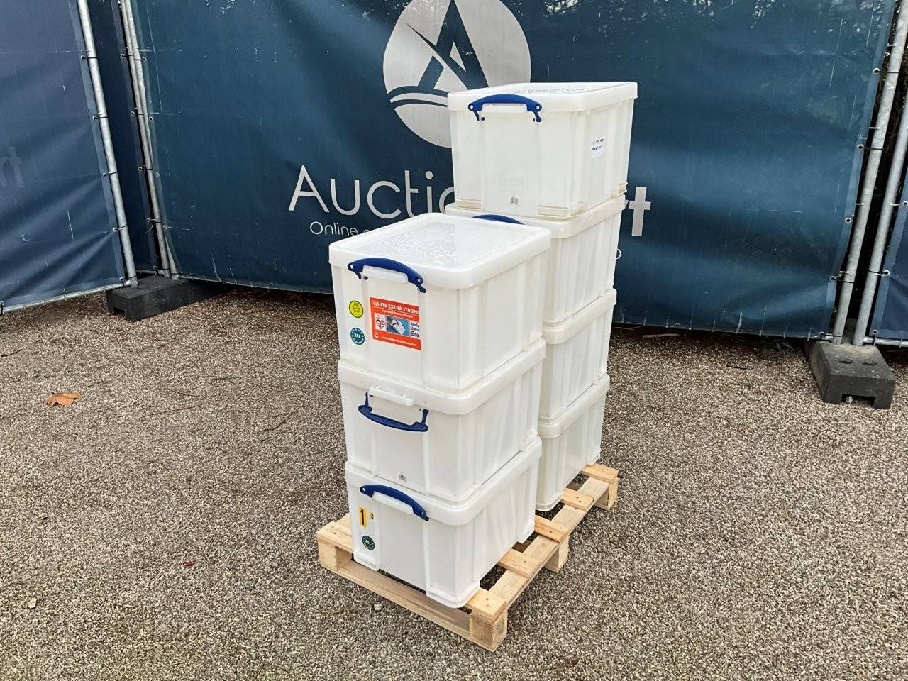 Batch of transport crates 7x35L