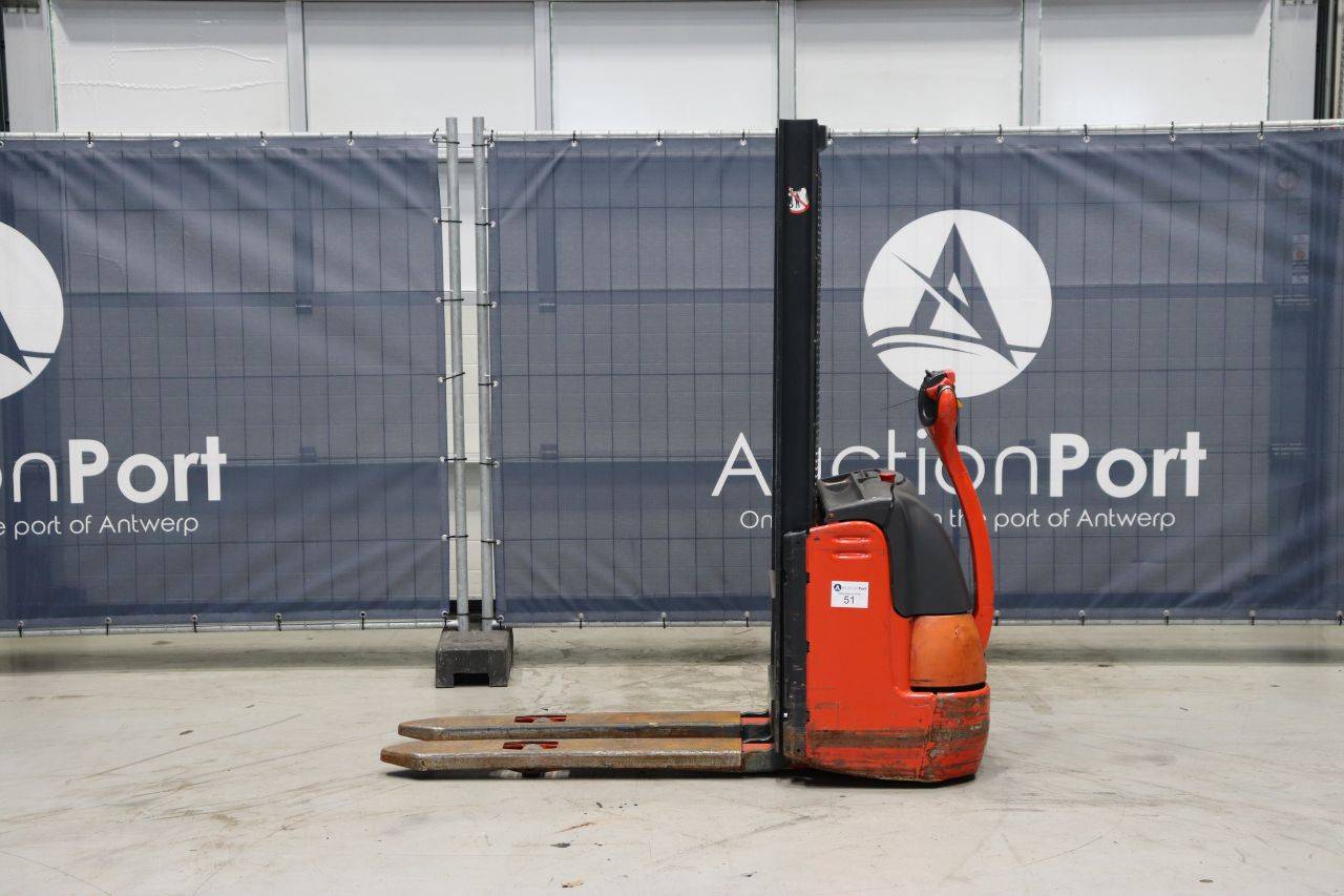 Empilhadeira elétrica Fenwick L12, 1200 kg, 4,2 m