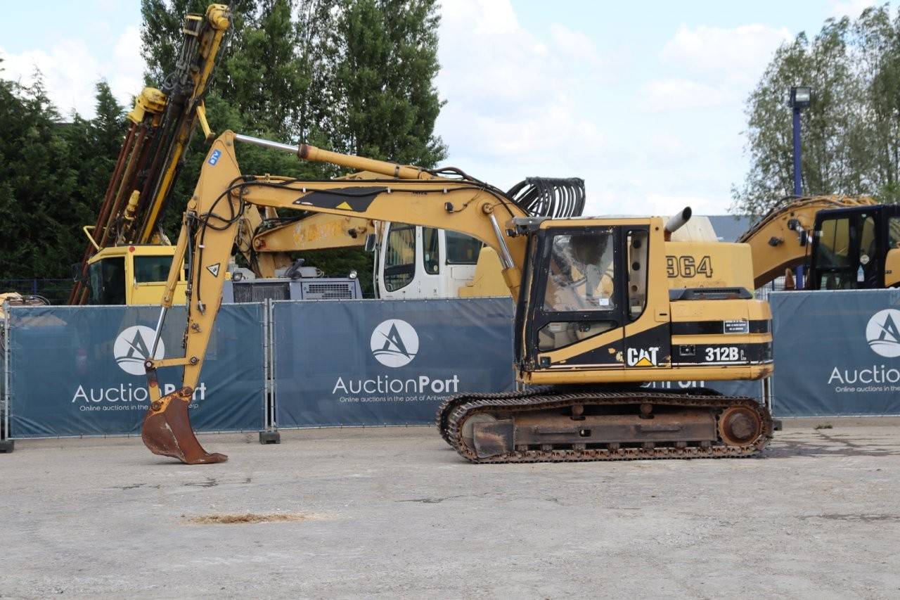 Crawler excavator Caterpillar 312BL Diesel 2000