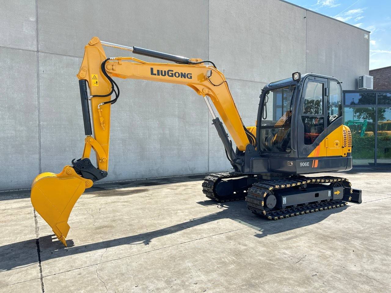 Midi excavator LiuGong CLG906E Diesel 2021