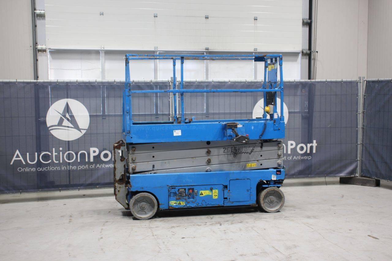 Scissor Lift Genie Electric 9.8m
