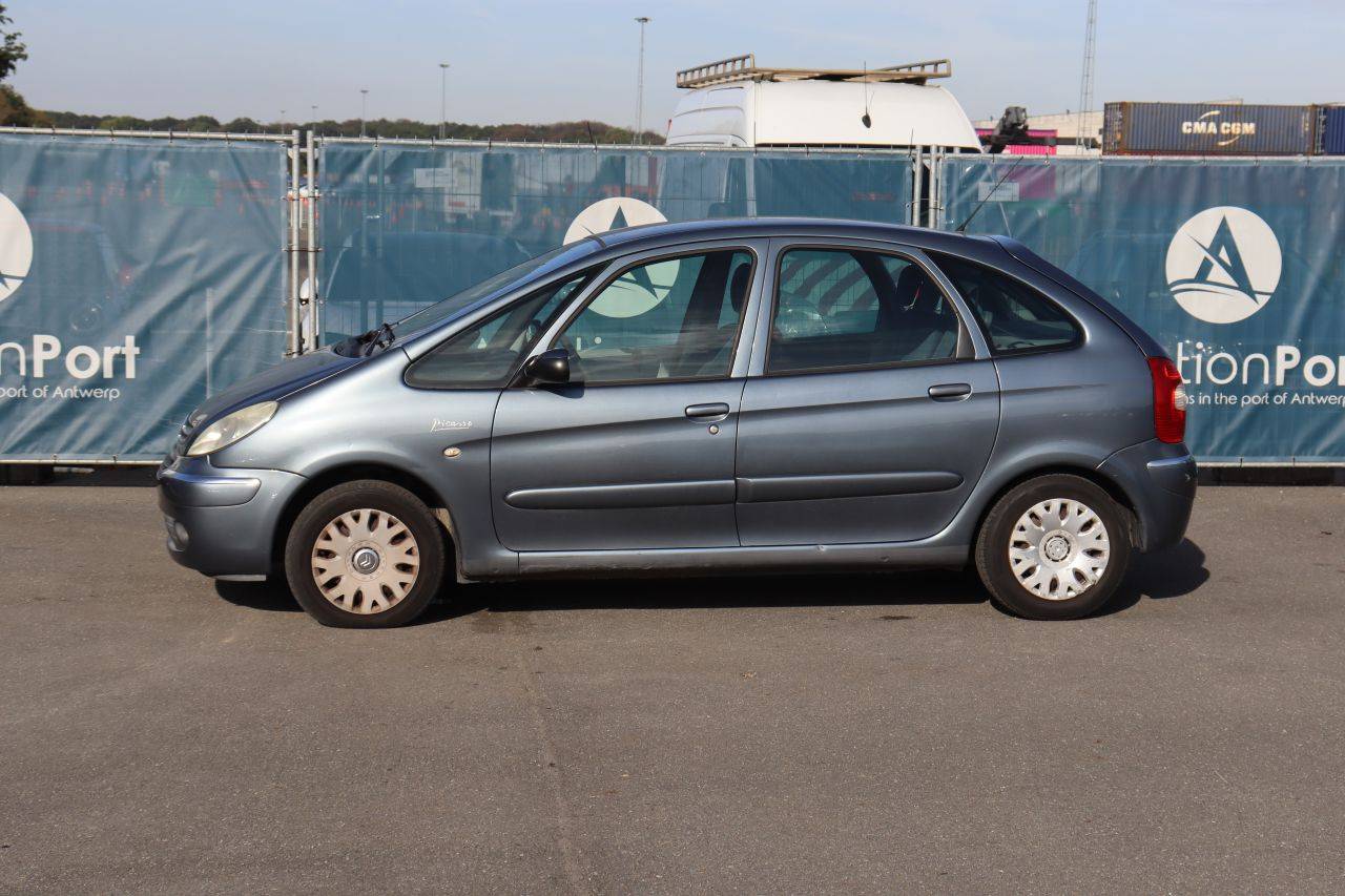 Passenger car Citroën Xsara Picasso Petrol 110hp 2005 (Margin)