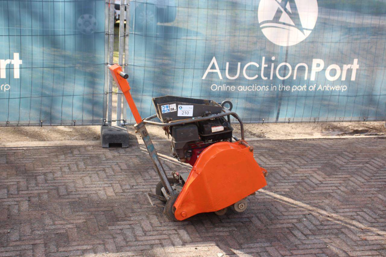 Concrete cutter Altrad D6XA01 Petrol 9.6kW 2021