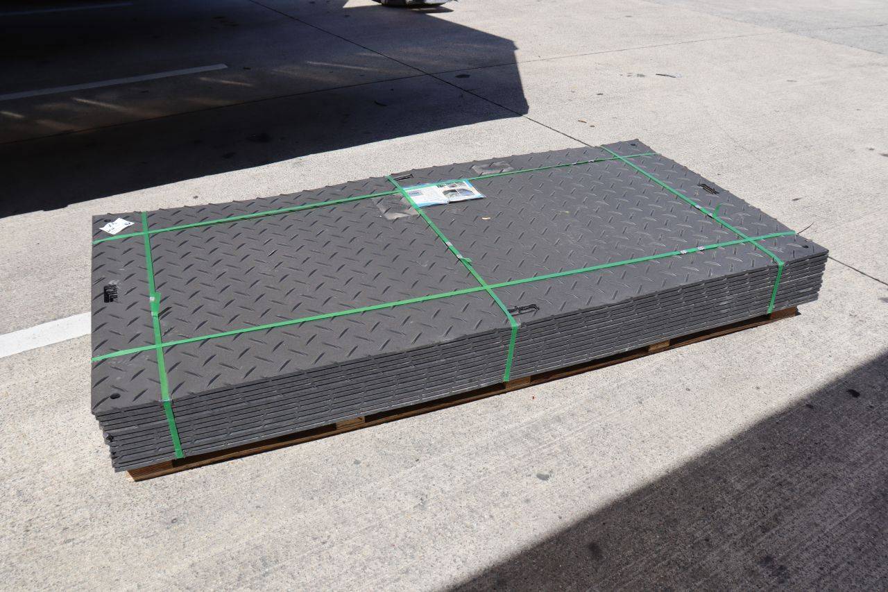 Batch of Road Plates SKLP SK-LJB12 2400x1200x12mm 12 Pieces New