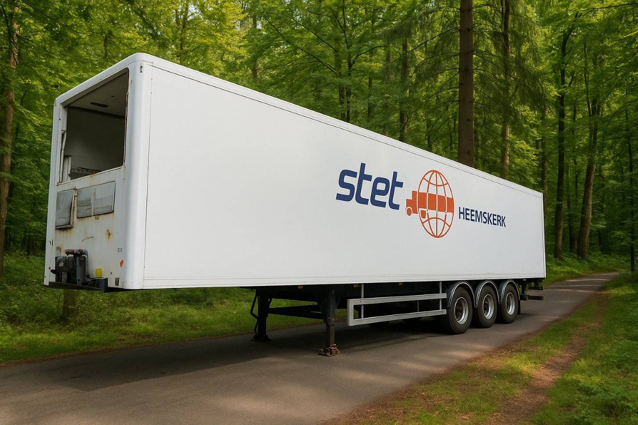 Closed Semi-trailer Sor Iberica SP71 2006