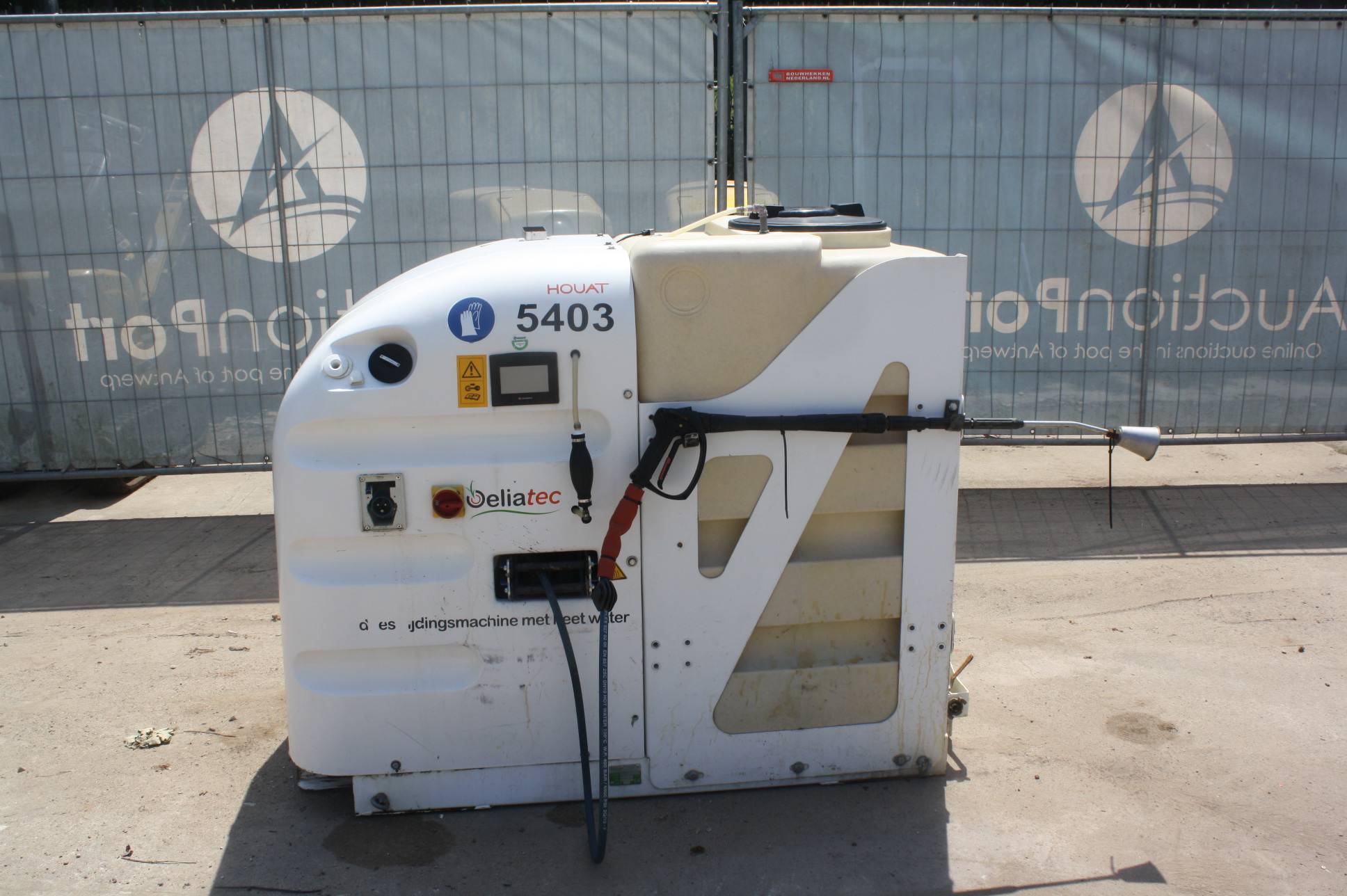 Weed control machine Oeliatec Houat Electric 2018