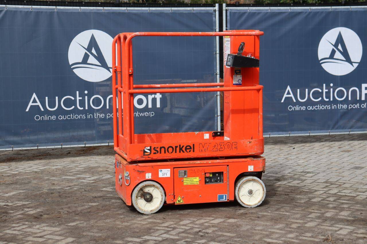 Mast Lift Snorkel M1230E Electric 5.6m