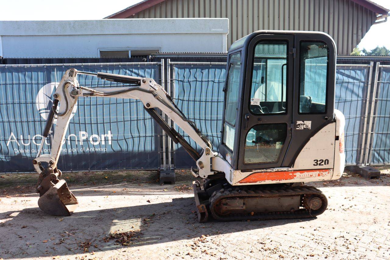 Miniexcavadora Bobcat 320 diésel 11,6 kW 2002