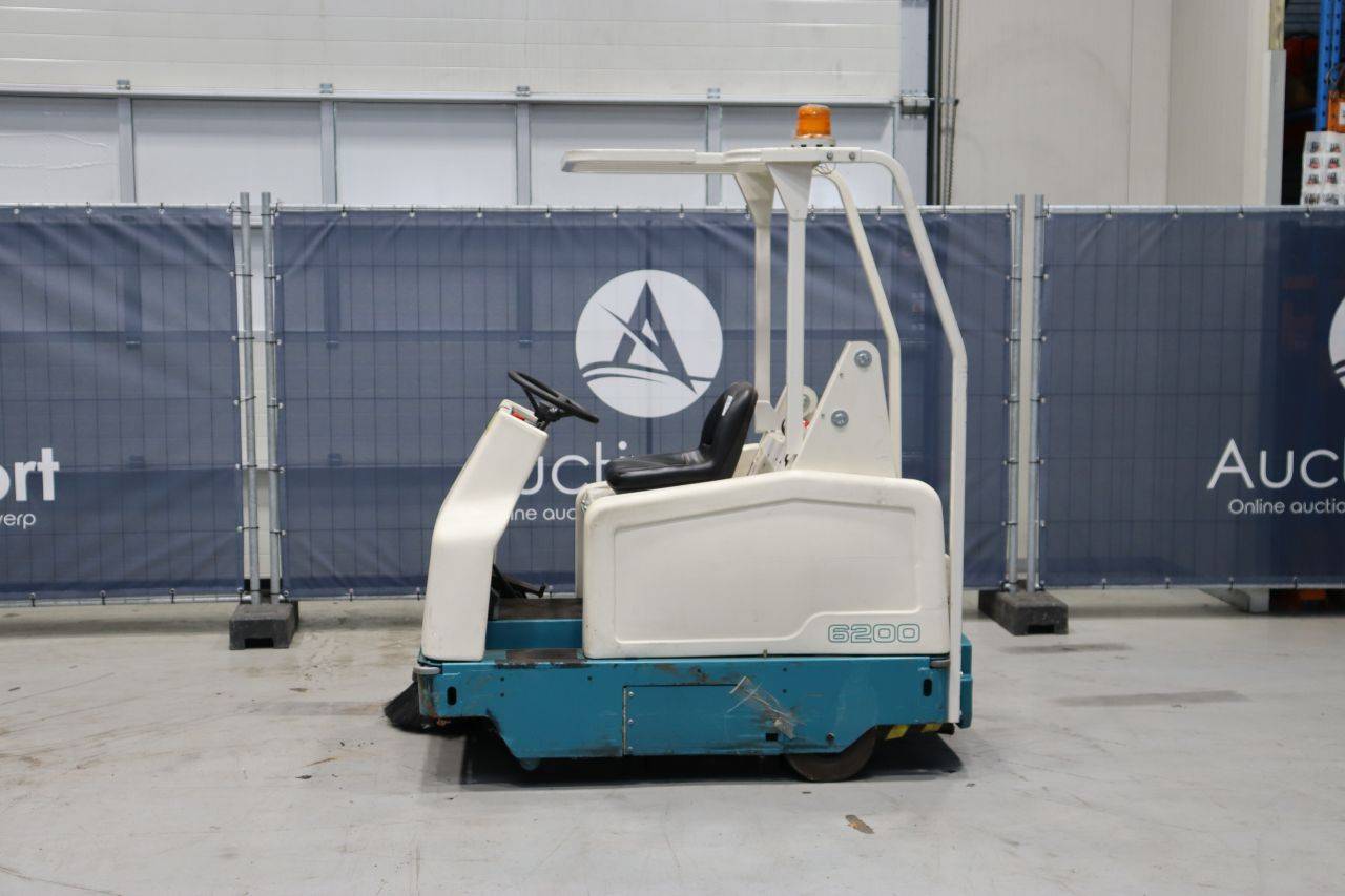 Varredora elétrica Tennant 6200 1,8 kW 2017
