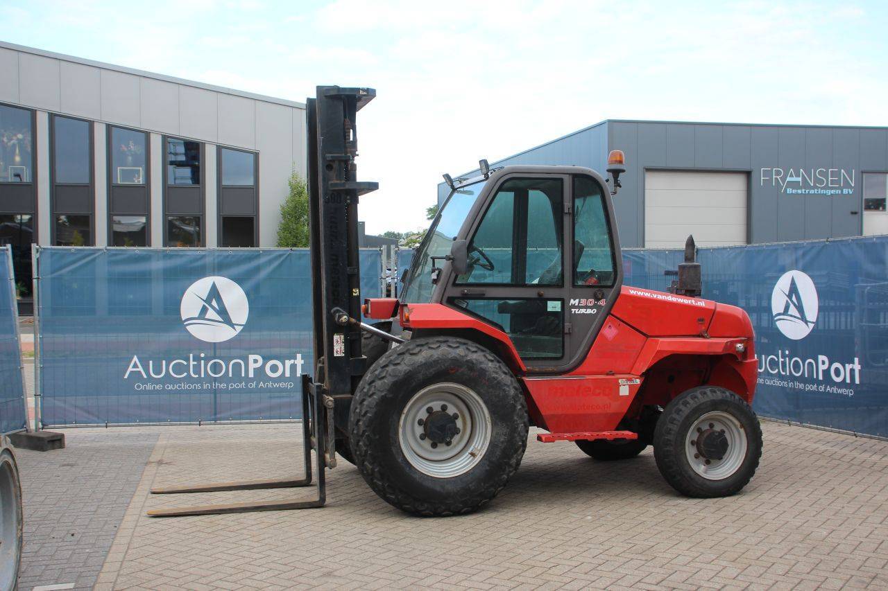 Forklifts - Mini excavators - Trucks - Generators - Aerial work platforms